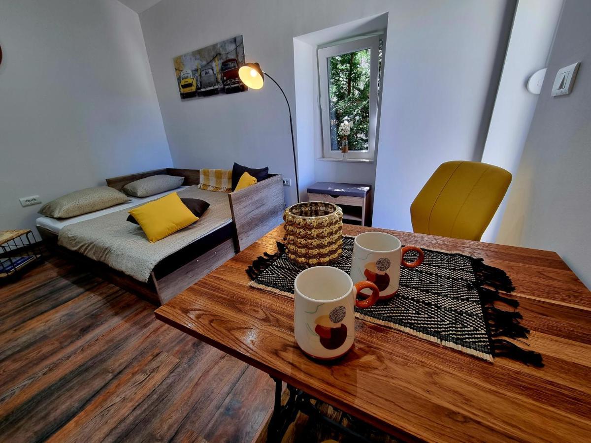 Retro Chic Studio พูลา ภายนอก รูปภาพ