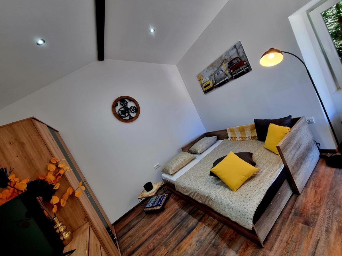 Retro Chic Studio พูลา ภายนอก รูปภาพ